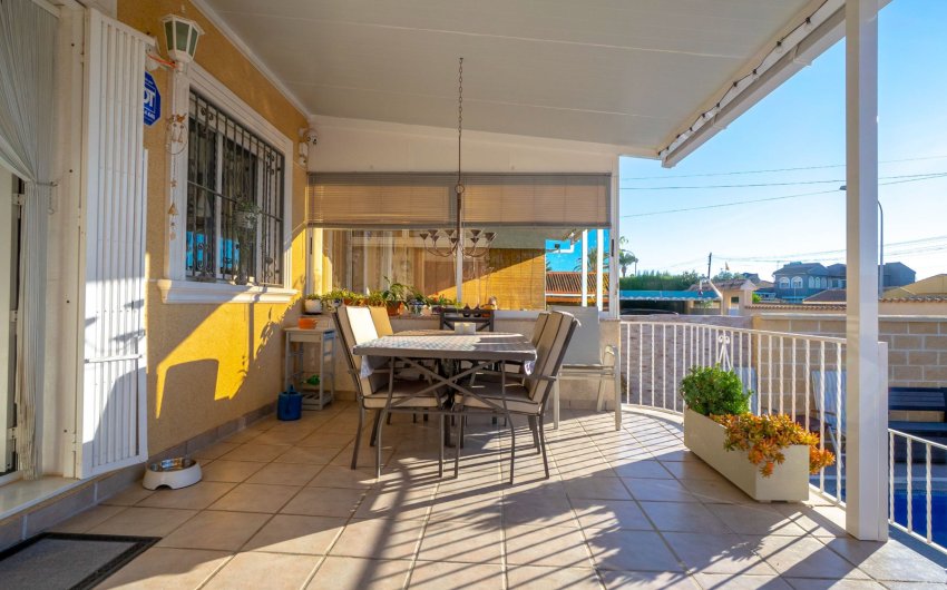 Revente - Villa -
Torrevieja - El Chaparral