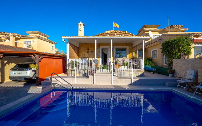 Revente - Villa -
Torrevieja - El Chaparral