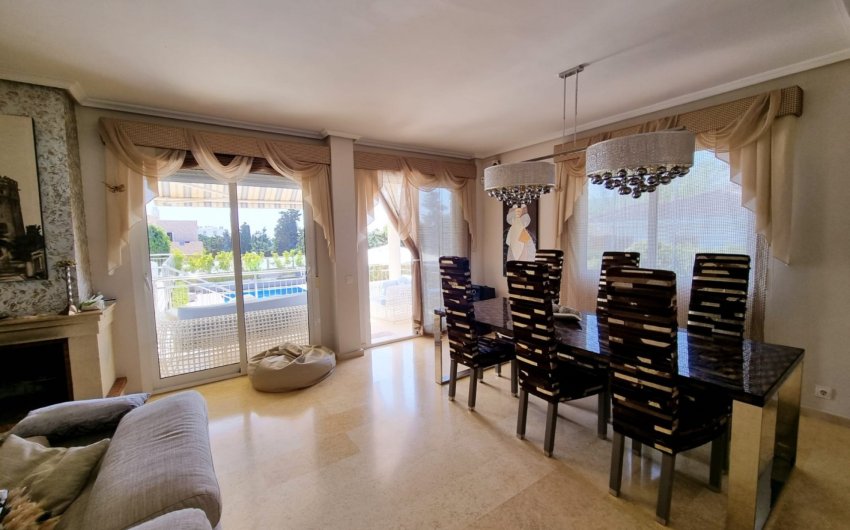 Revente - Villa -
Torrevieja - La Mata