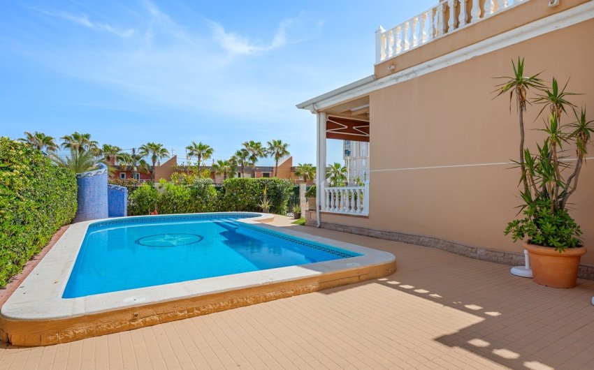 Revente - Villa -
Torrevieja - La Mata