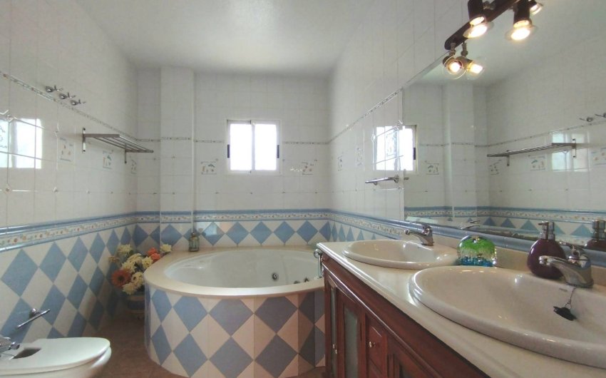 Revente - Villa -
Torrevieja - La Siesta - El Salado - Torreta