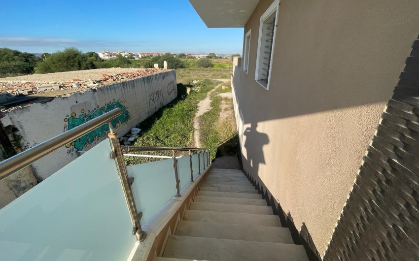 Revente - Villa -
Torrevieja - La Siesta - El Salado - Torreta