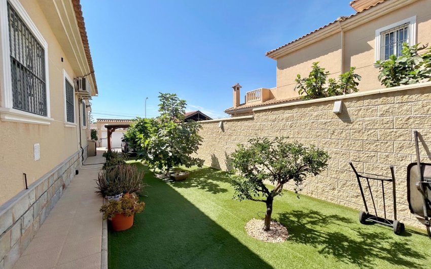 Revente - Villa -
Torrevieja - La Siesta