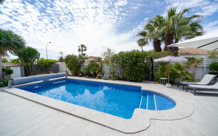 Revente - Villa -
Torrevieja - La Siesta