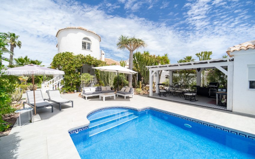 Revente - Villa -
Torrevieja - La Siesta