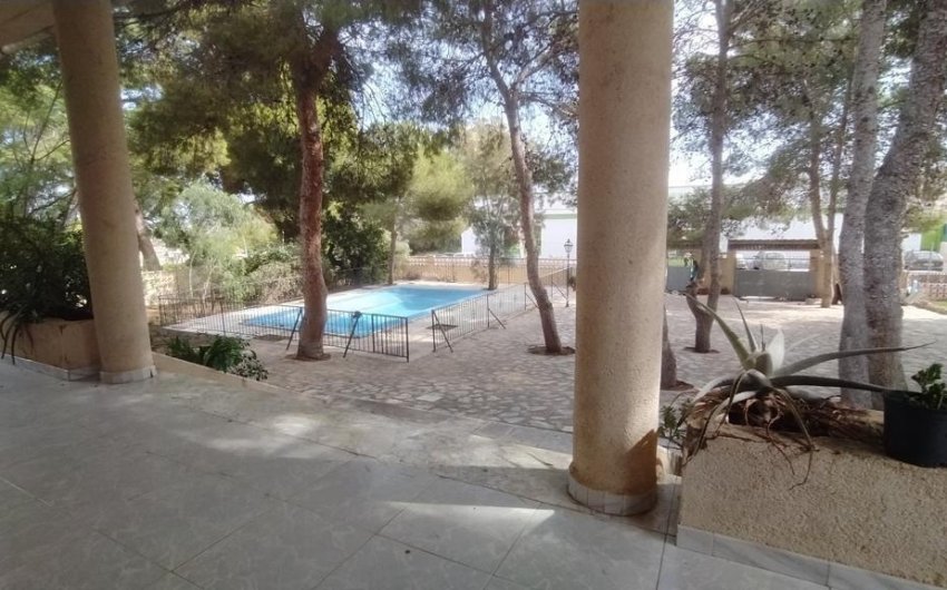 Revente - Villa -
Torrevieja - Los Balcones
