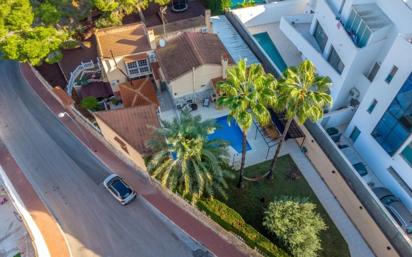 Revente - Villa -
Torrevieja - Los Balcones