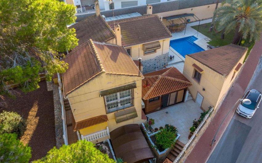 Revente - Villa -
Torrevieja - Los Balcones