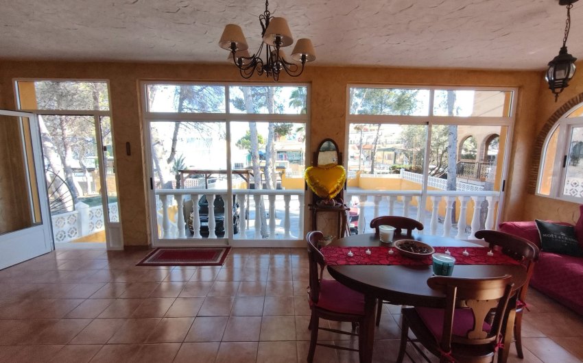 Revente - Villa -
Torrevieja - Los Balcones