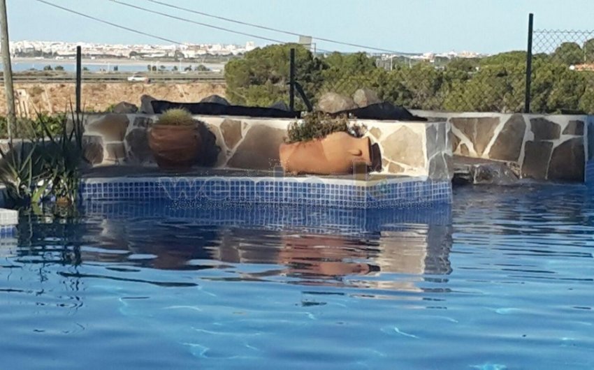 Revente - Villa -
Torrevieja - Los Balcones