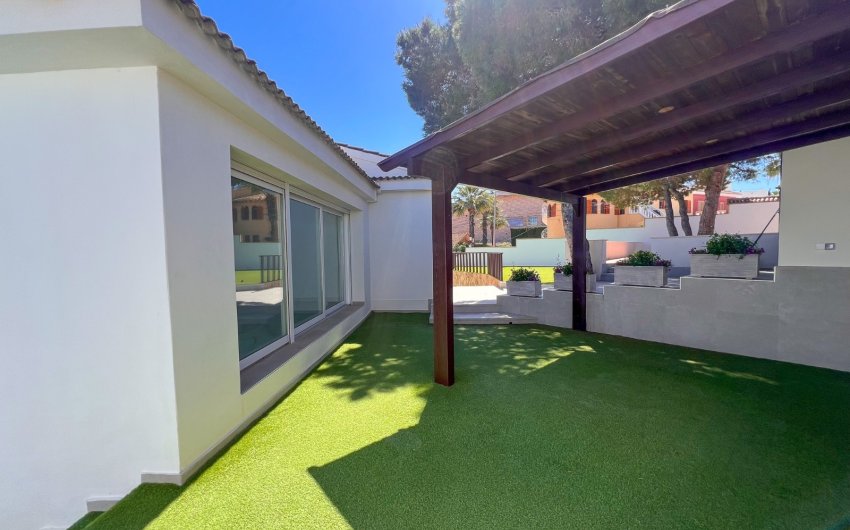 Revente - Villa -
Torrevieja - Los Balcones