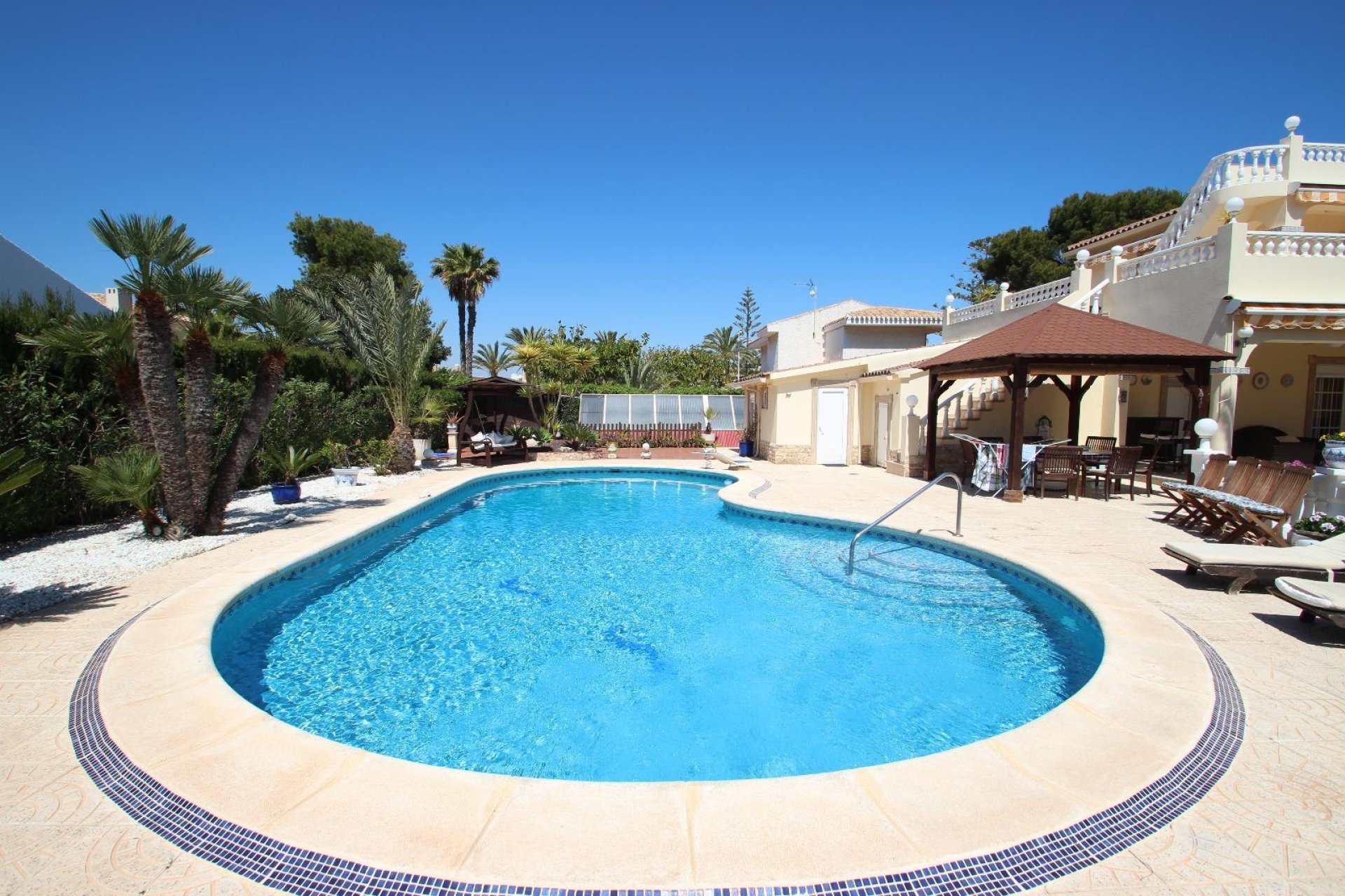 Revente - Villa -
Torrevieja - Punta Prima