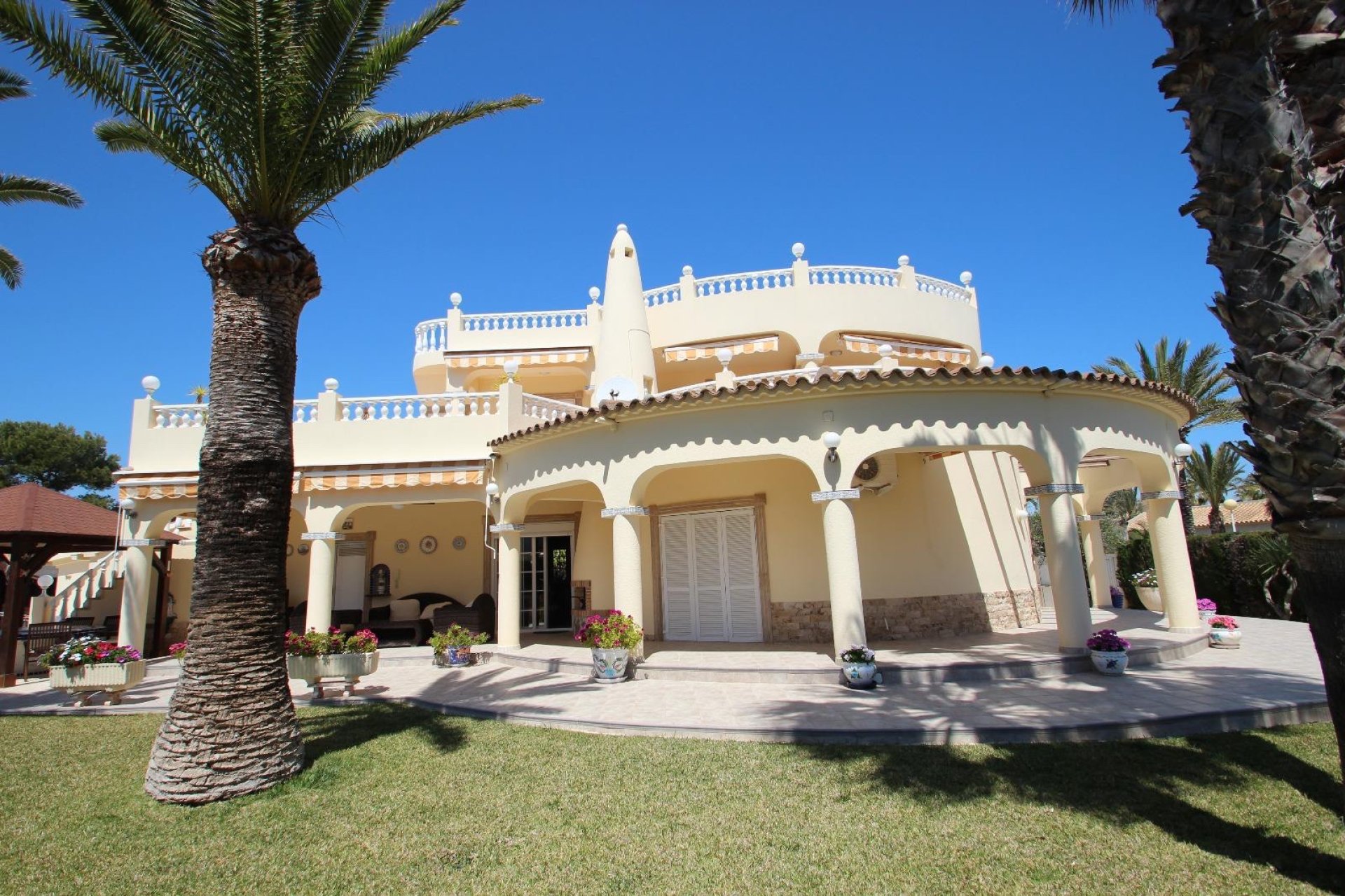 Revente - Villa -
Torrevieja - Punta Prima