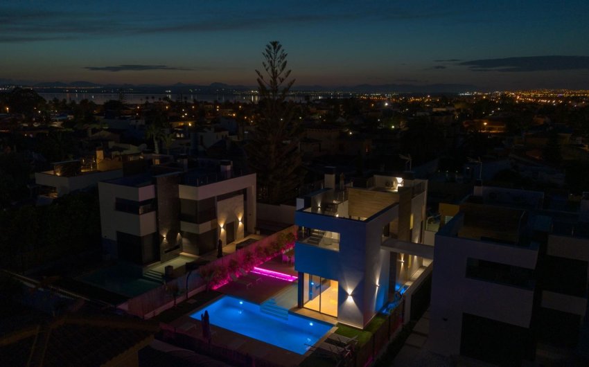 Revente - Villa -
Torrevieja - Torreta Florida