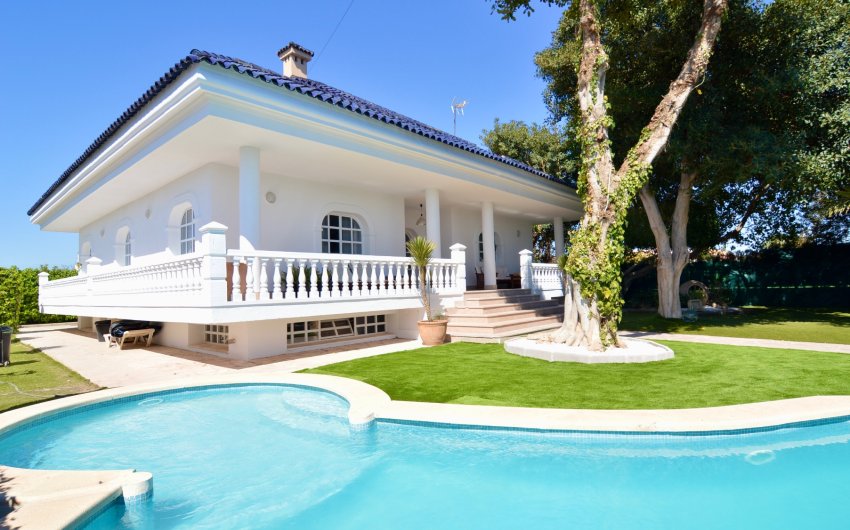 Revente - Villa -
Torrevieja - Torreta