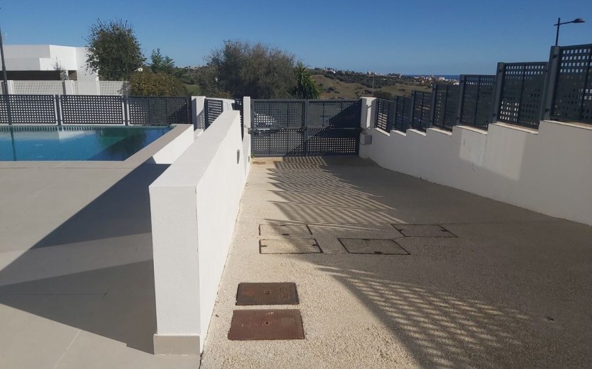 Revente - Villa -
Valle Romano Golf - Inland