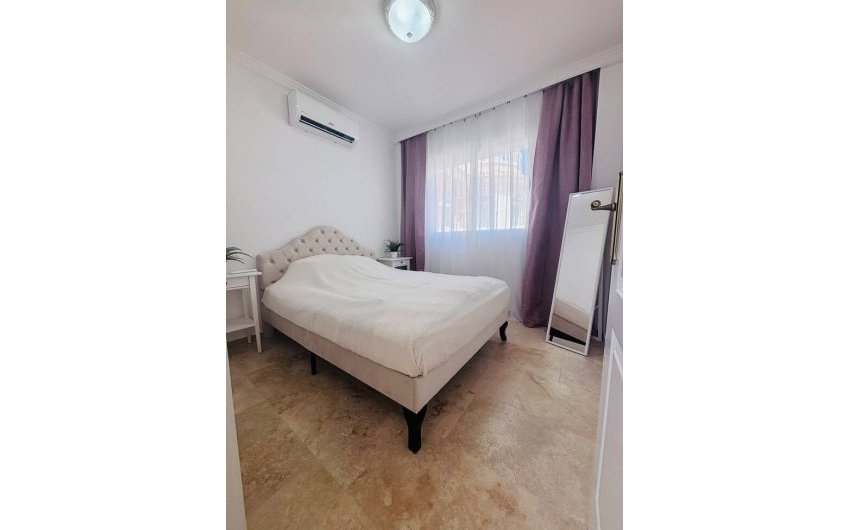 Revente - Villa -
Villamartin - Costa Blanca