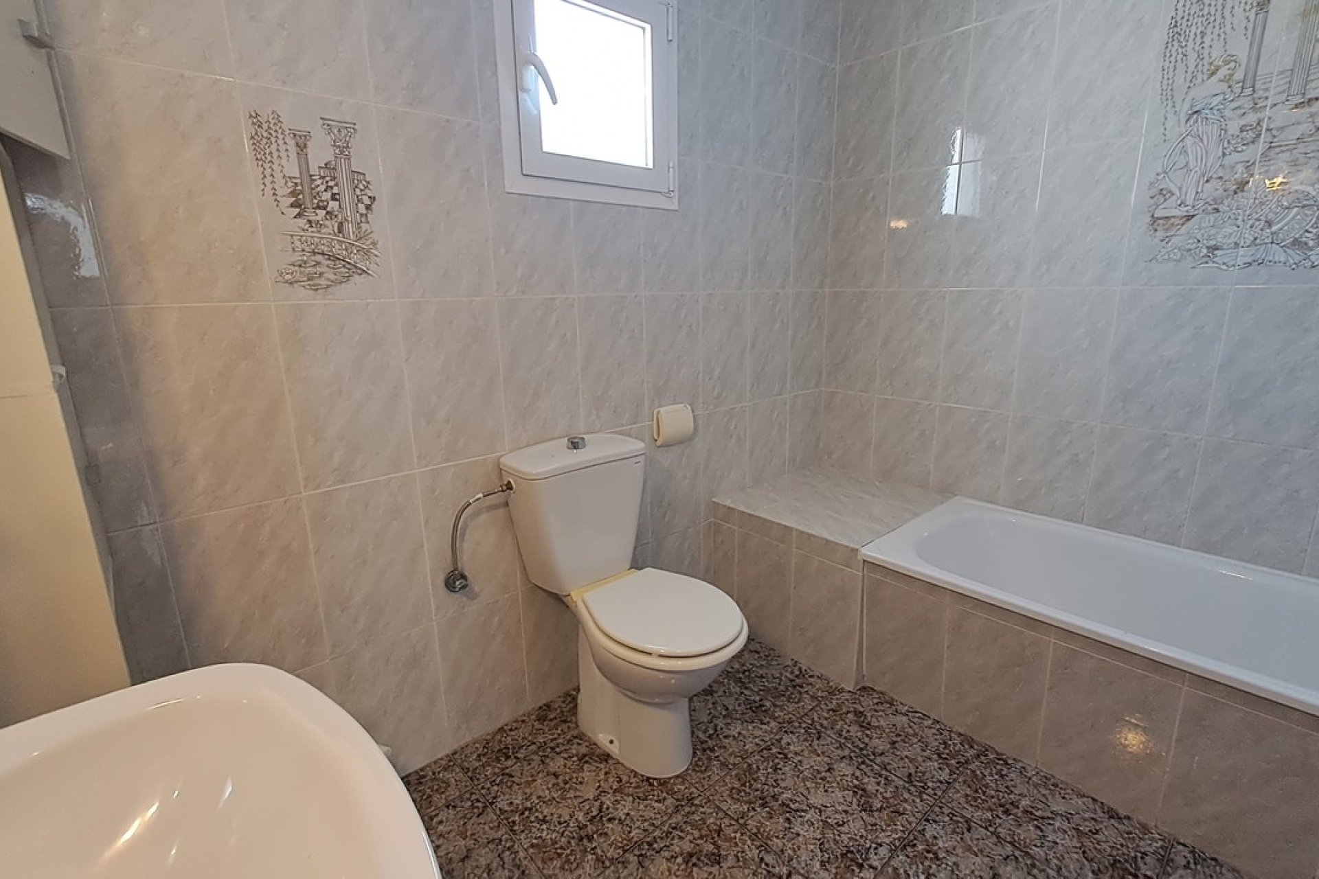 Revente - Villa -
Villamartin - Costa Blanca