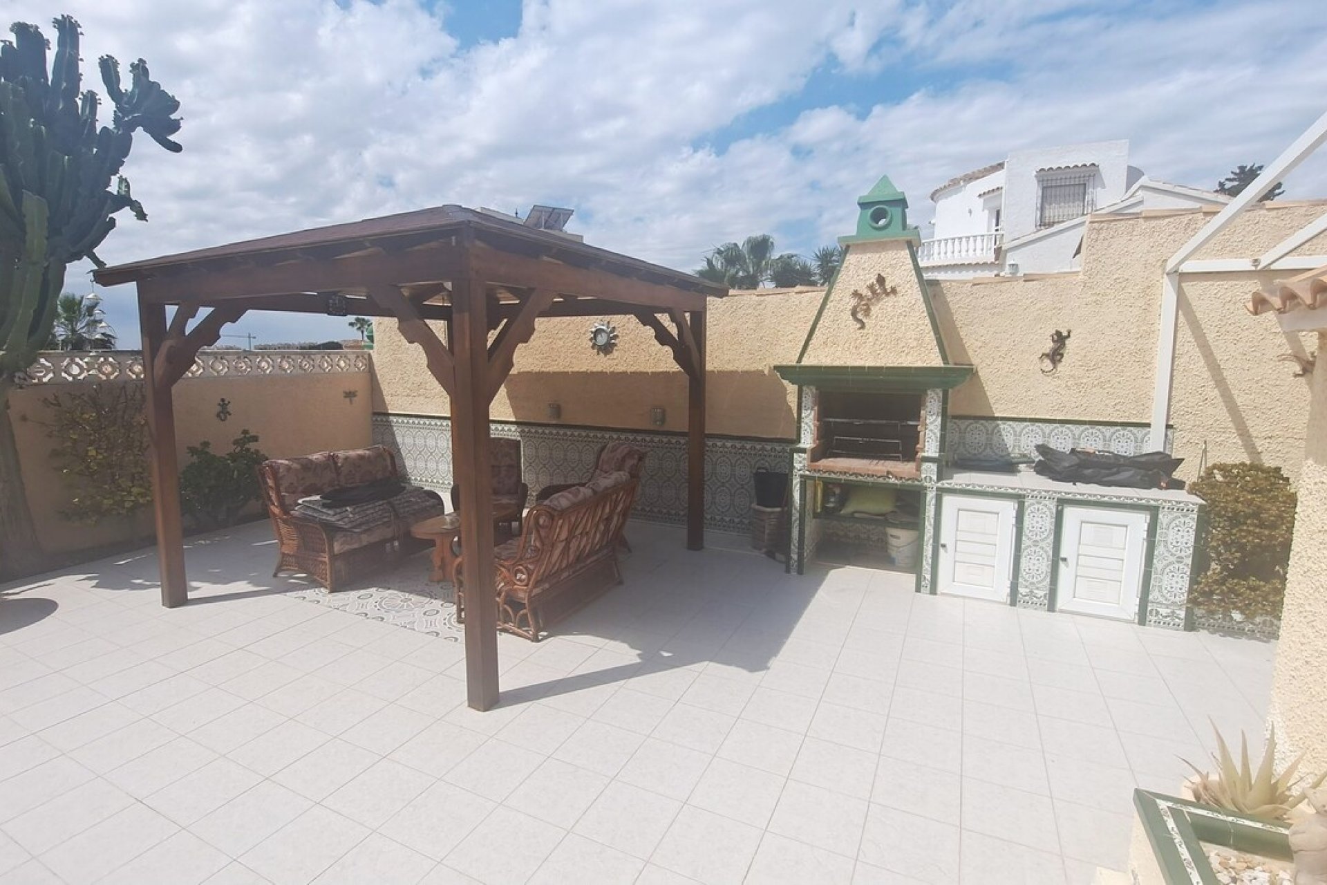 Revente - Villa -
Villamartin - Costa Blanca