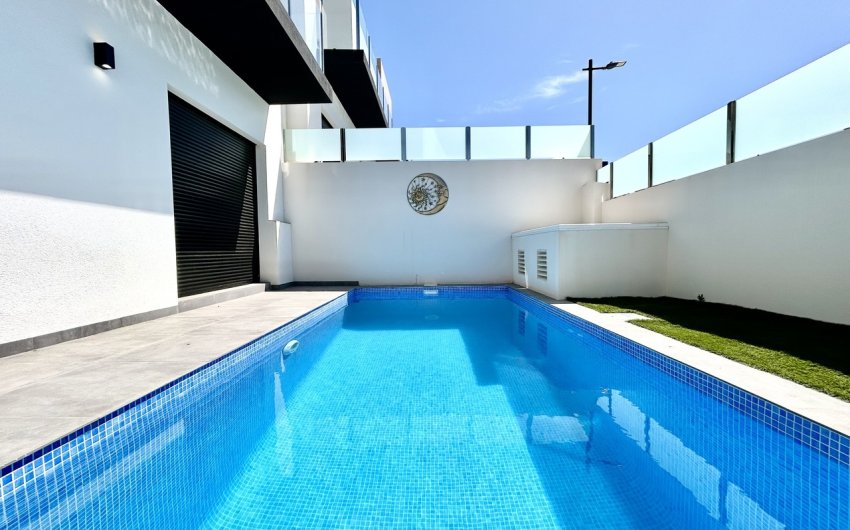Revente - Villa -
Villamartin - Costa Blanca