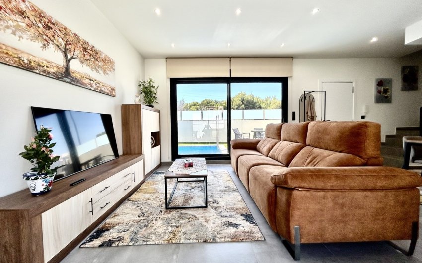 Revente - Villa -
Villamartin - Costa Blanca