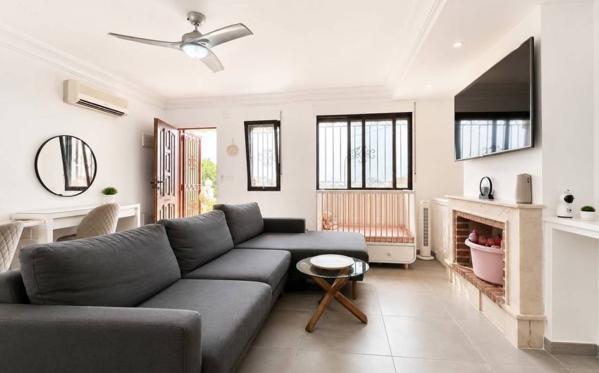 Revente - Villa -
Villamartin - Costa Blanca