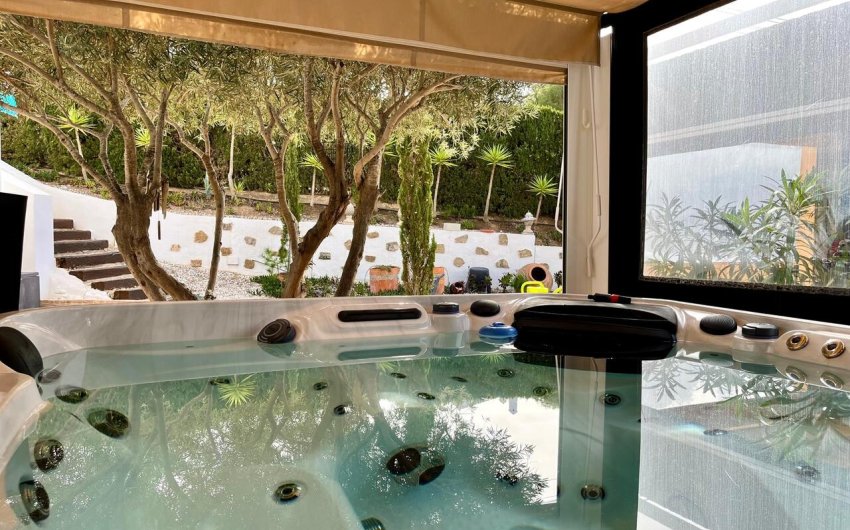 Revente - Villa -
Villamartin - Costa Blanca