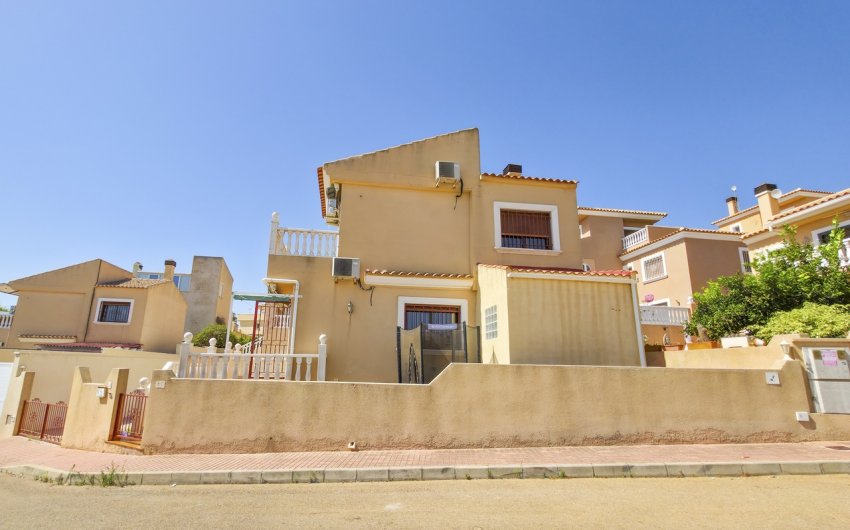 Revente - Villa -
Villamartin - Costa Blanca