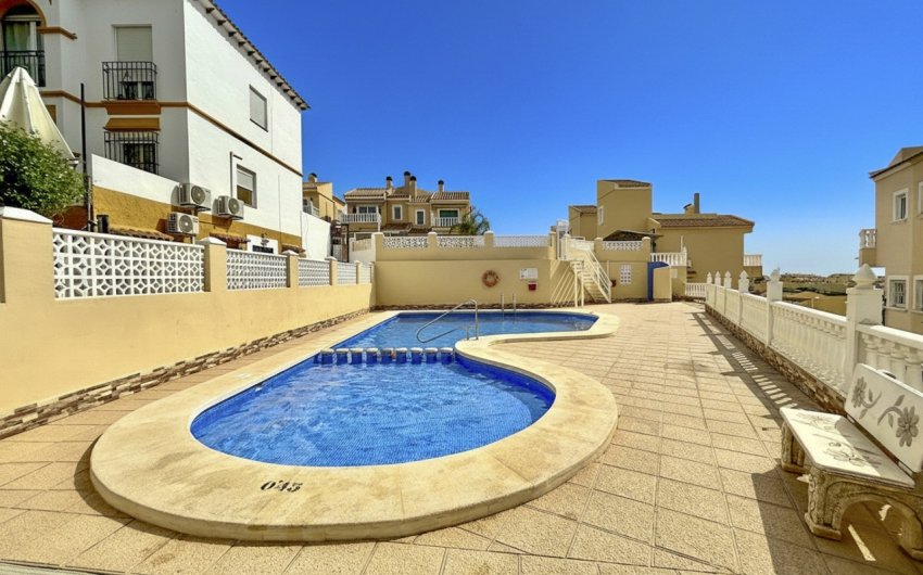 Revente - Villa -
Villamartin - Costa Blanca