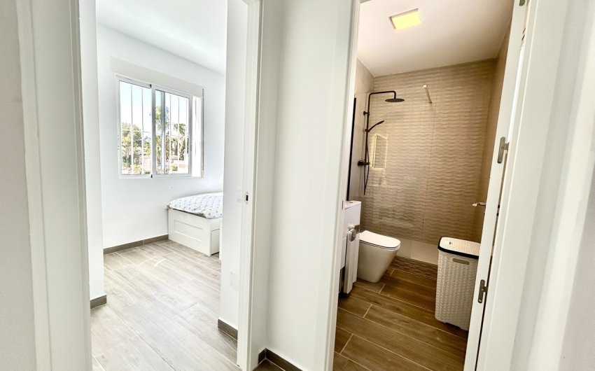 Revente - Villa -
Villamartin - Costa Blanca