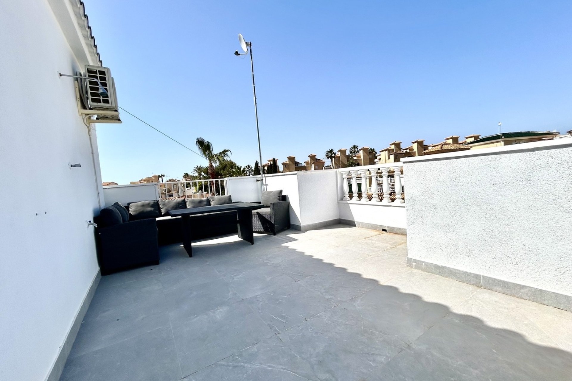 Revente - Villa -
Villamartin - Costa Blanca