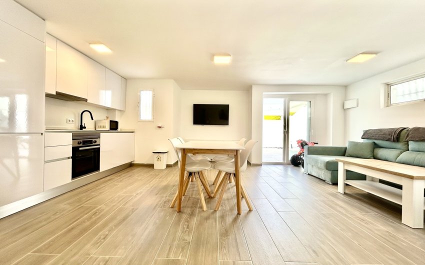 Revente - Villa -
Villamartin - Costa Blanca