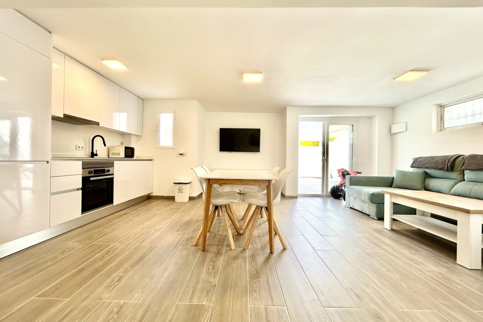 Revente - Villa -
Villamartin - Costa Blanca
