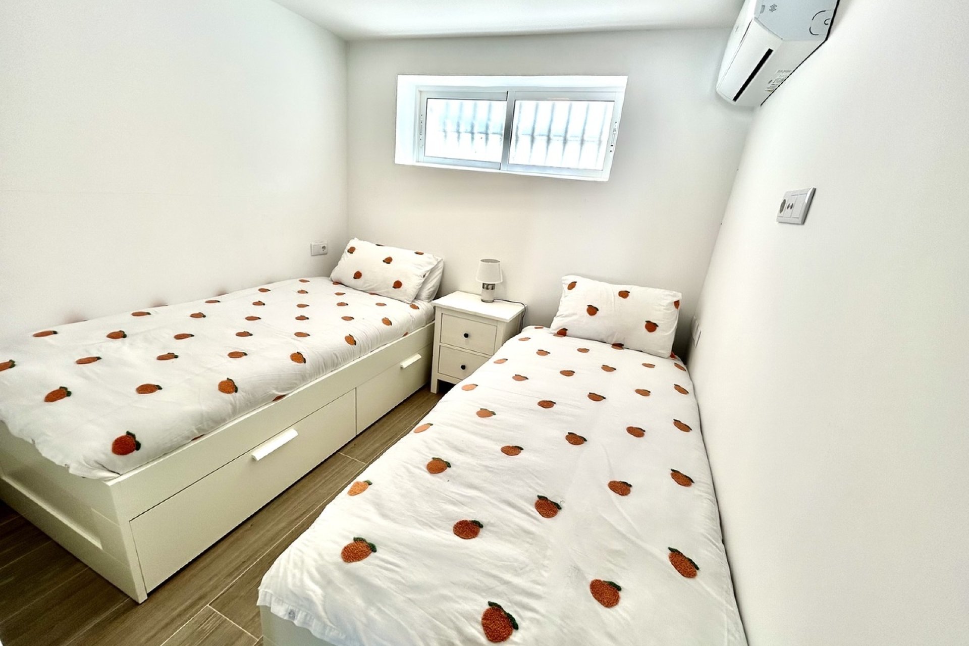 Revente - Villa -
Villamartin - Costa Blanca