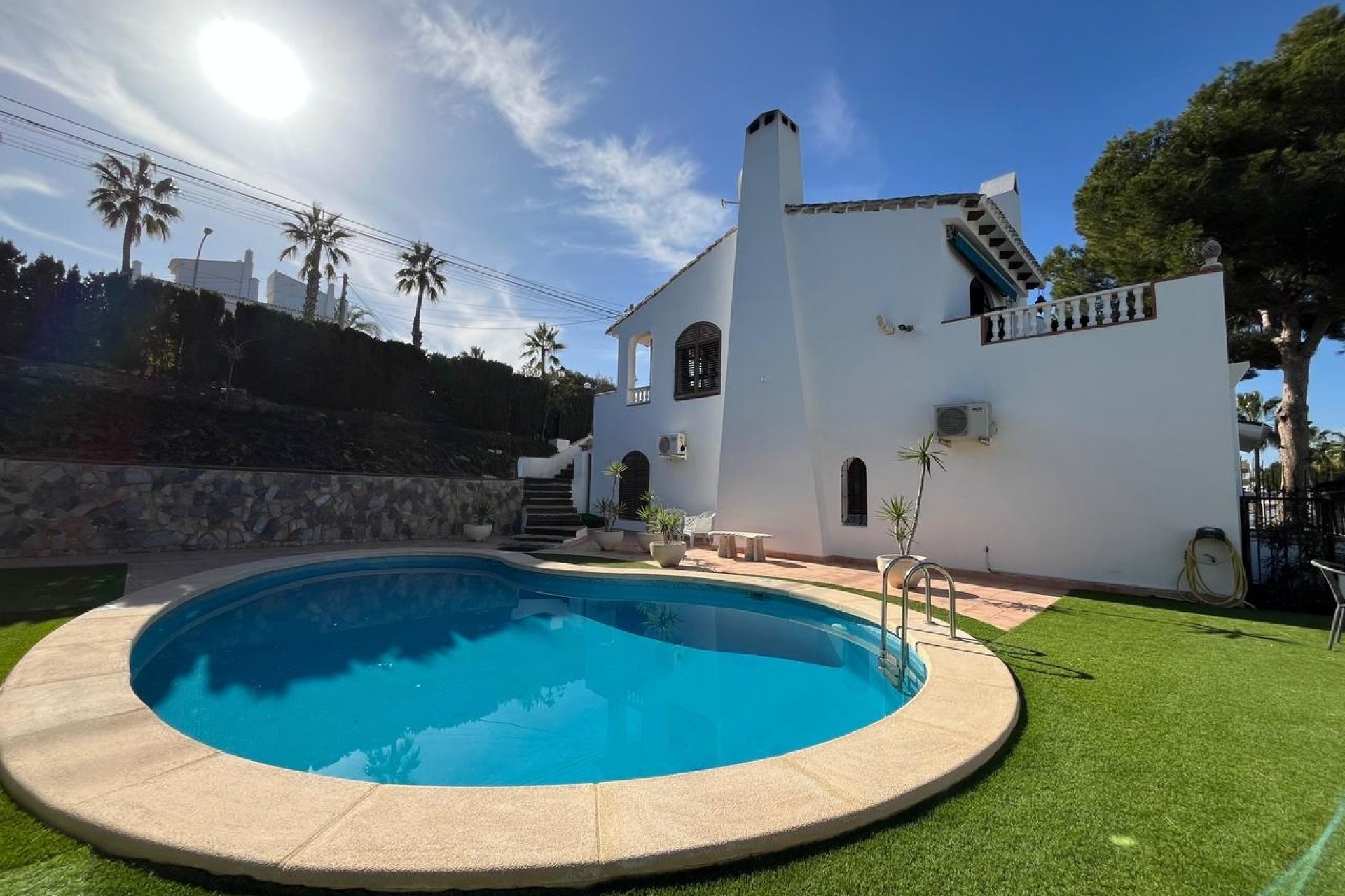 Revente - Villa -
Villamartin - Costa Blanca