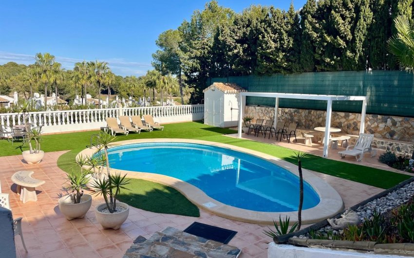 Revente - Villa -
Villamartin - Costa Blanca