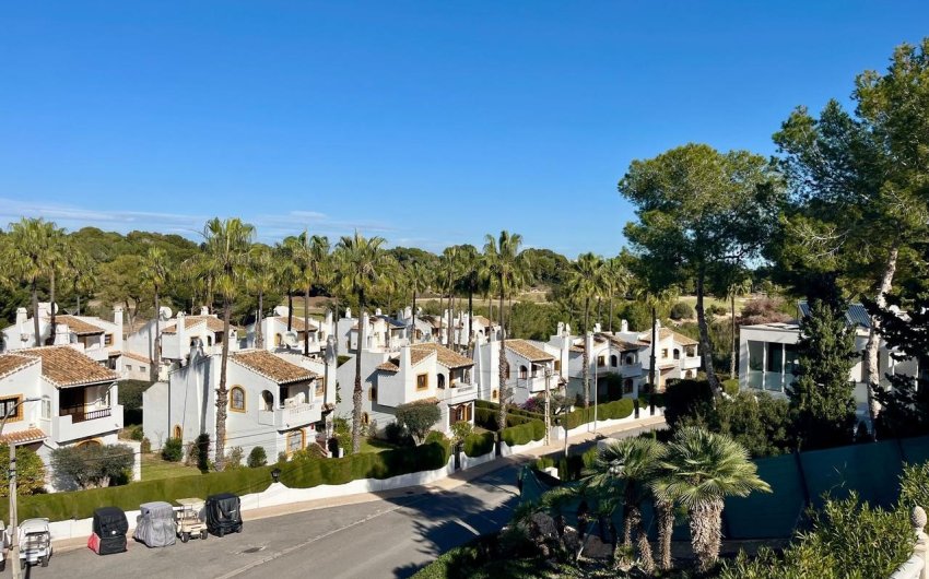 Revente - Villa -
Villamartin - Costa Blanca
