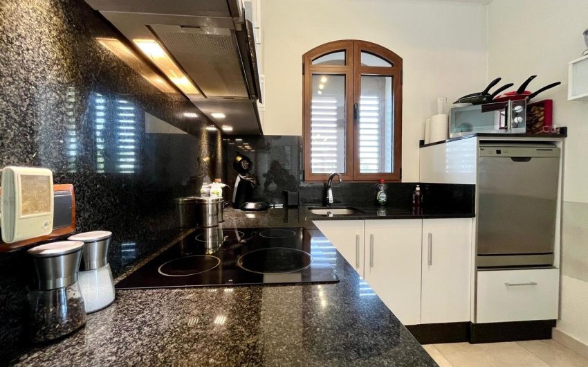 Revente - Villa -
Villamartin - Costa Blanca