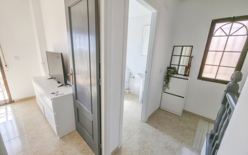 Revente - Villa -
Villamartin - Costa Blanca