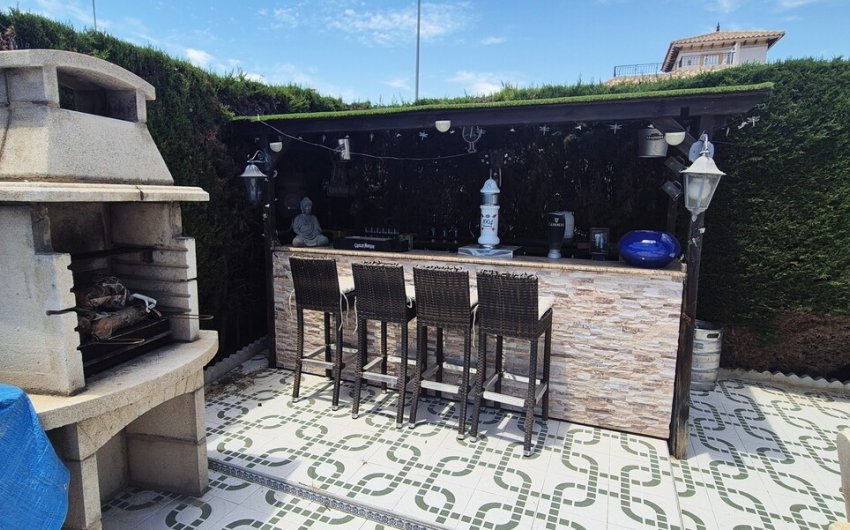 Revente - Villa -
Villamartin - Costa Blanca