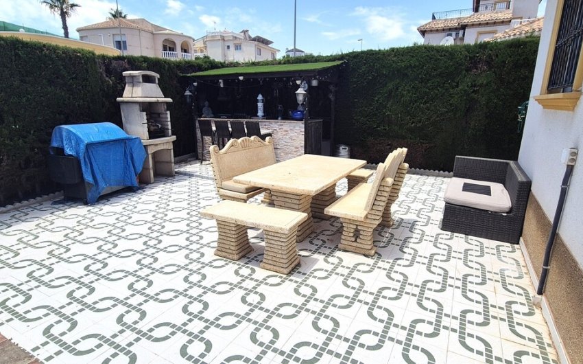 Revente - Villa -
Villamartin - Costa Blanca