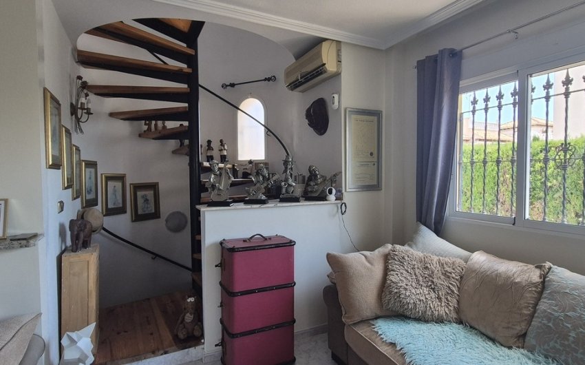 Revente - Villa -
Villamartin - Costa Blanca