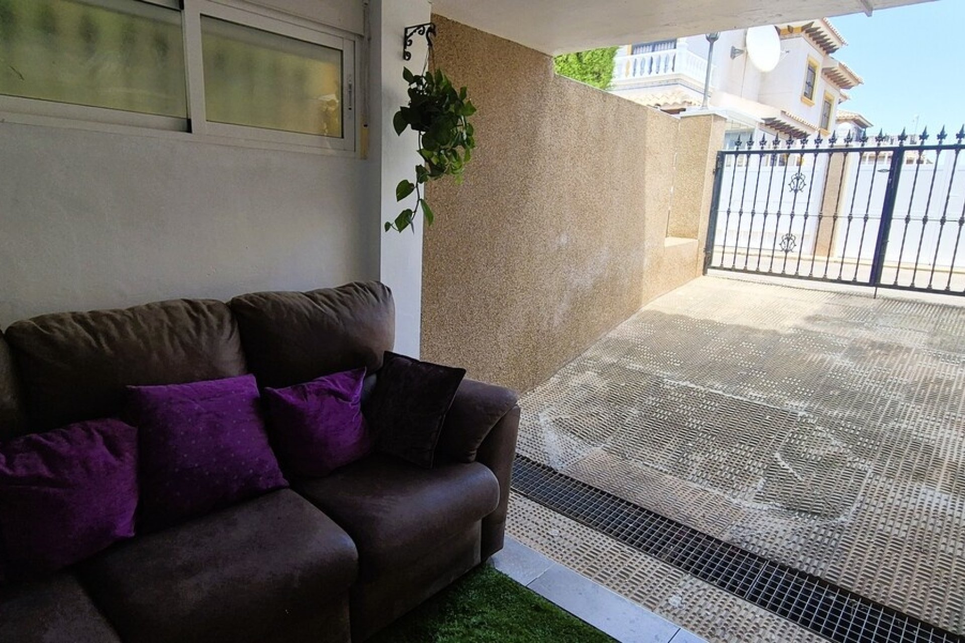 Revente - Villa -
Villamartin - Costa Blanca