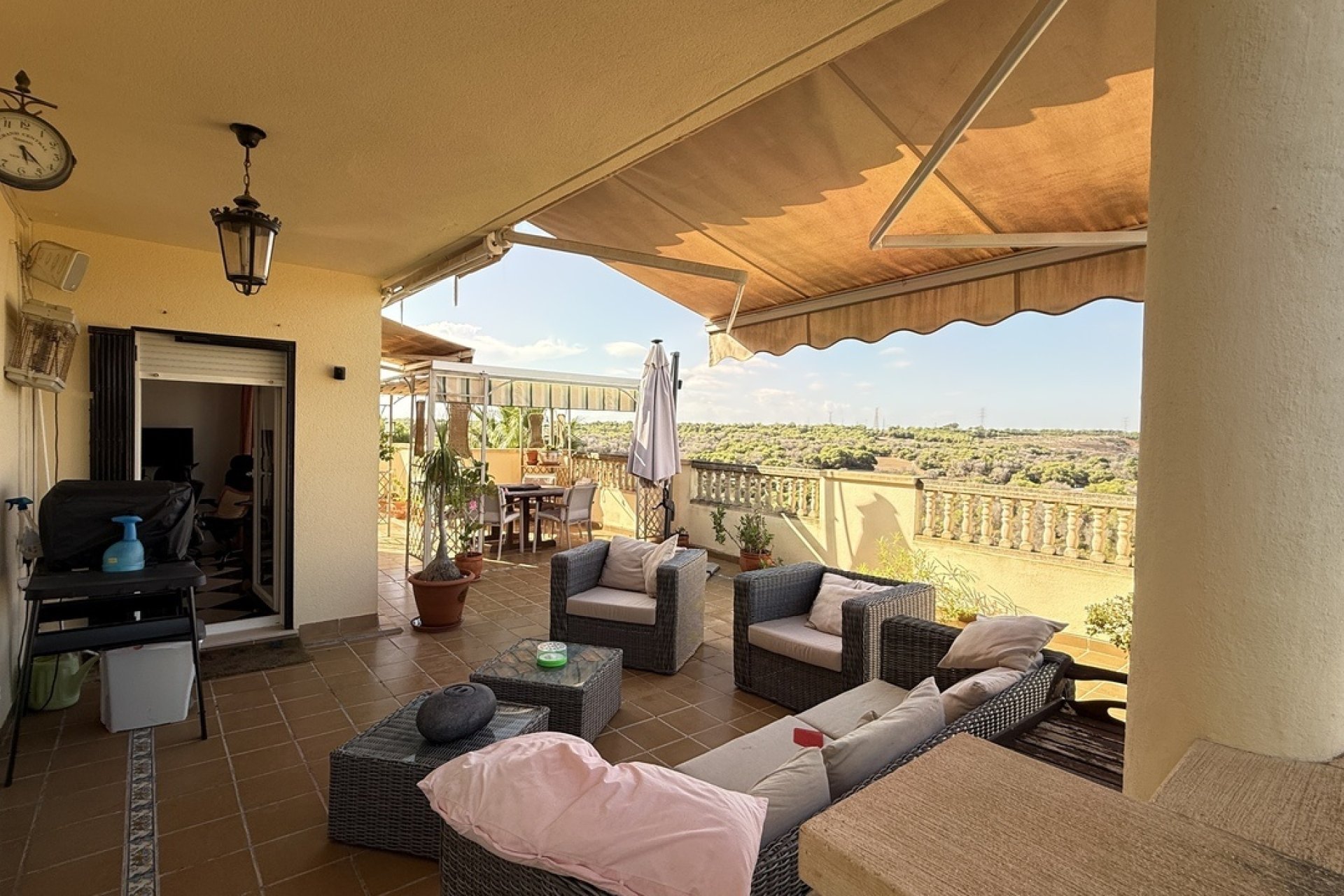 Revente - Villa -
Villamartin - Costa Blanca