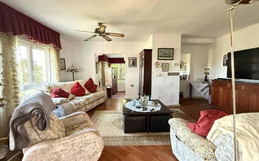 Revente - Villa -
Villamartin - Costa Blanca