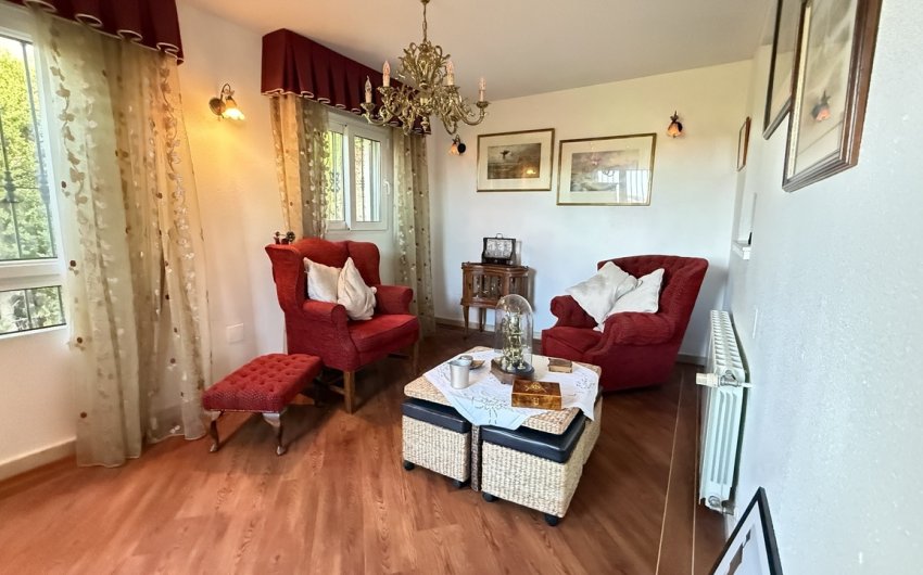 Revente - Villa -
Villamartin - Costa Blanca