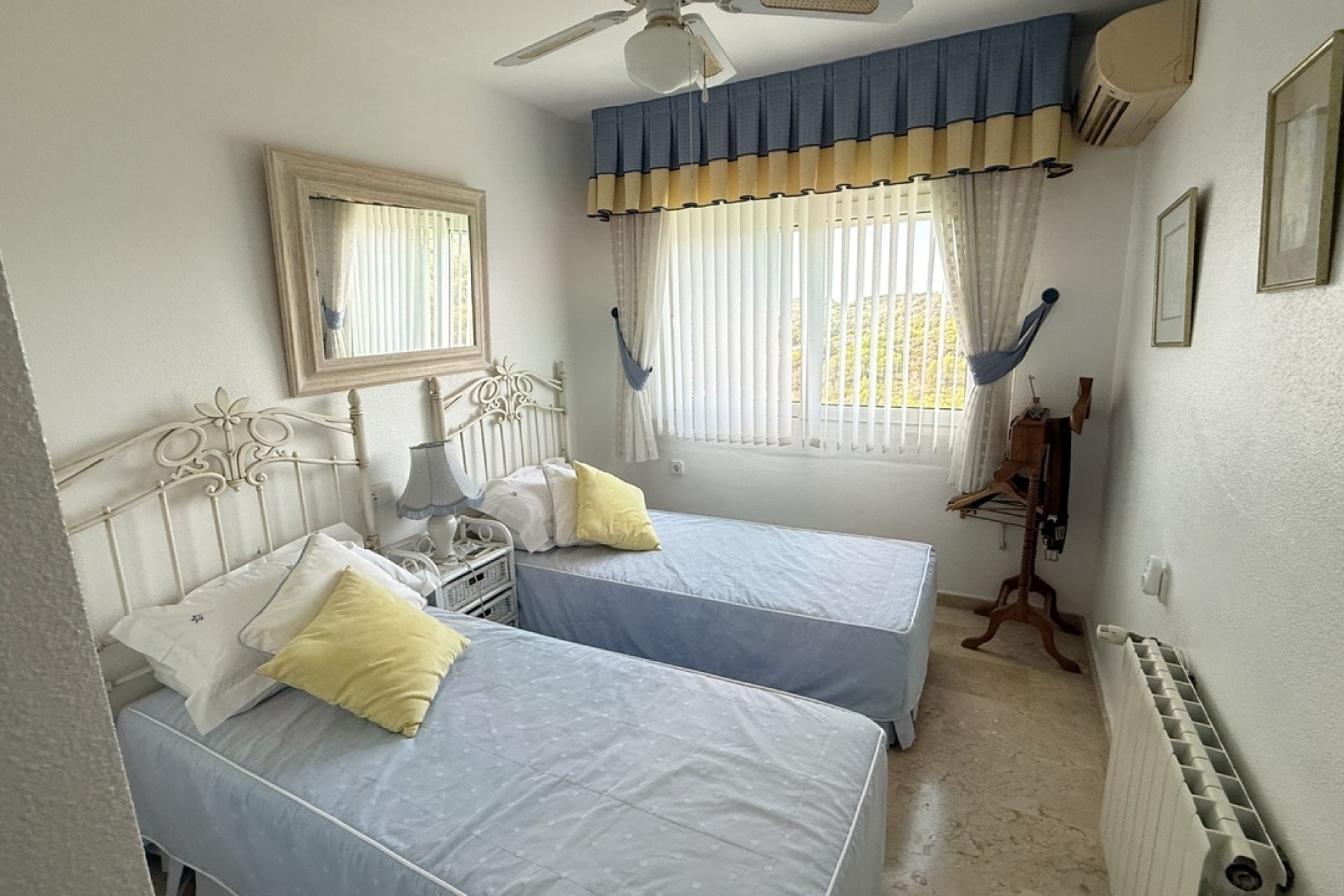 Revente - Villa -
Villamartin - Costa Blanca
