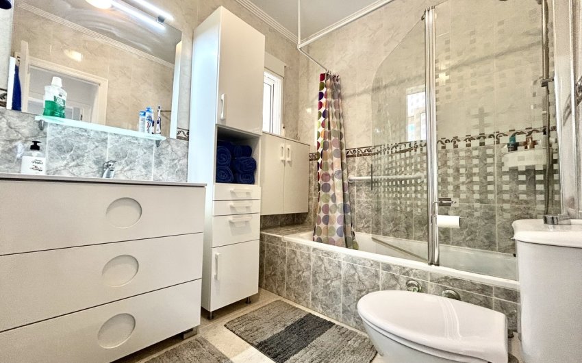 Revente - Villa -
Villamartin - Costa Blanca