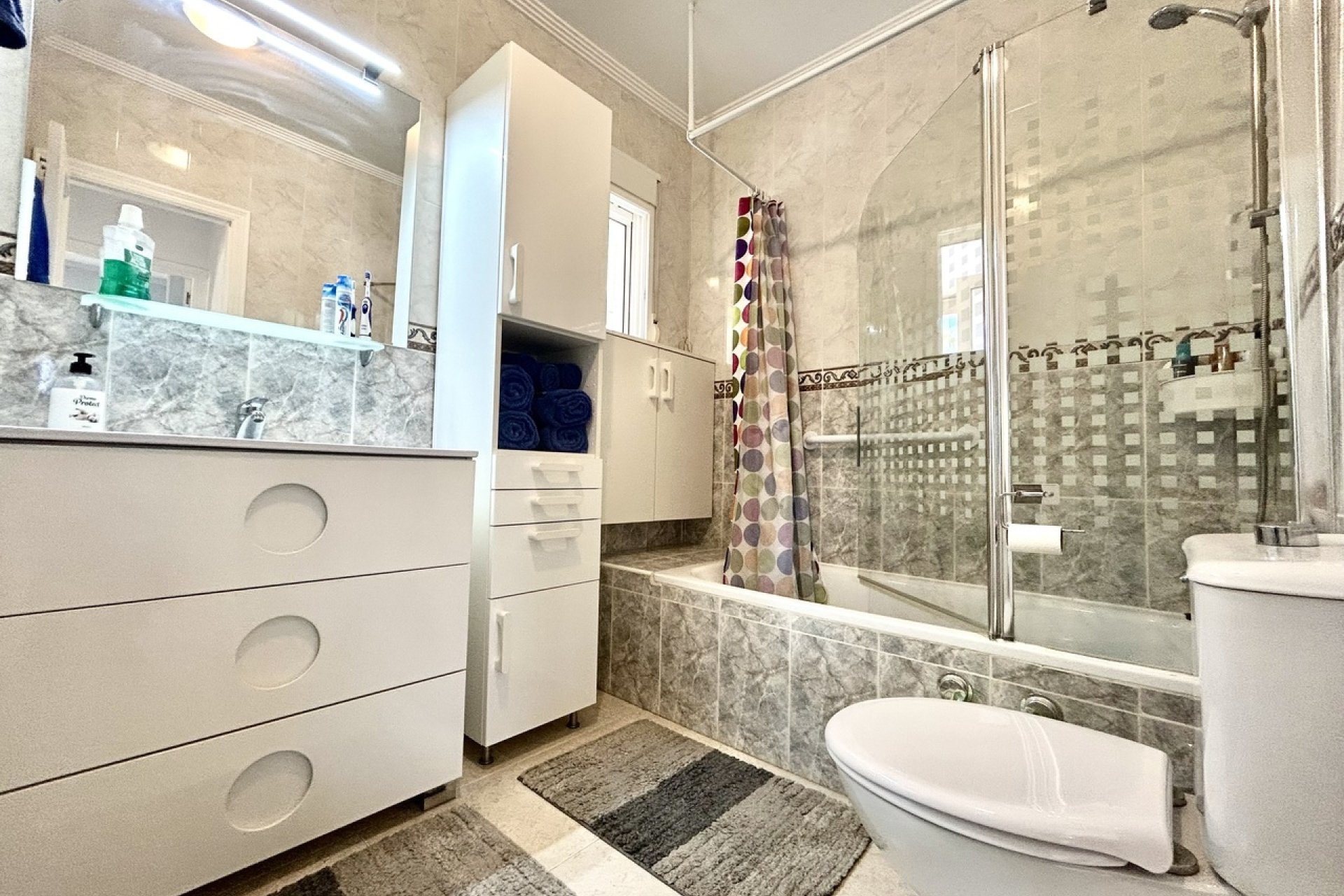 Revente - Villa -
Villamartin - Costa Blanca