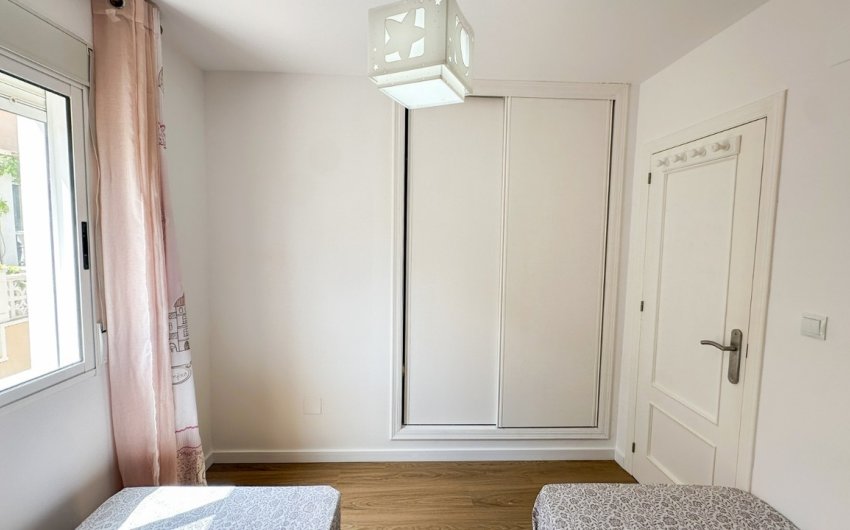 Revente - Villa -
Villamartin - Costa Blanca